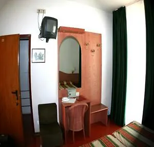 harris-hotel.hotelinveneto.com/